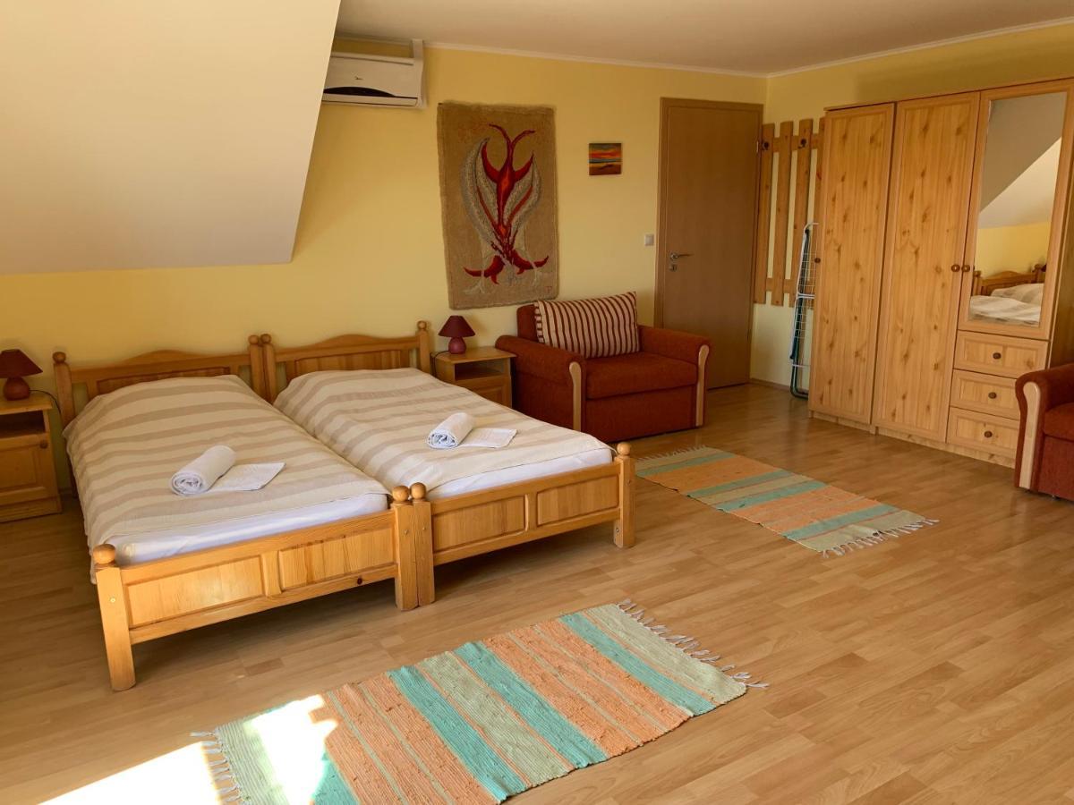 Holidaysport Haus Balatongyörök Esterno foto