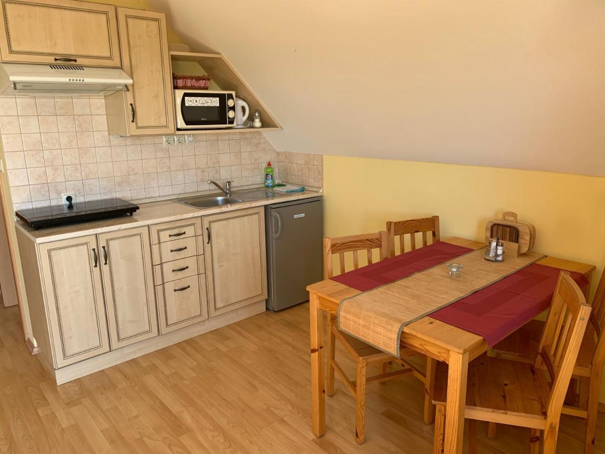 Holidaysport Haus Balatongyörök Esterno foto