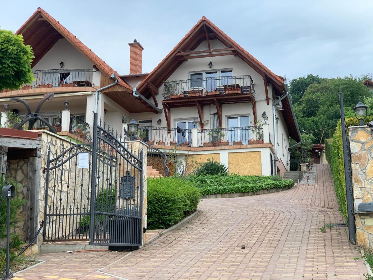 Holidaysport Haus Balatongyörök Esterno foto
