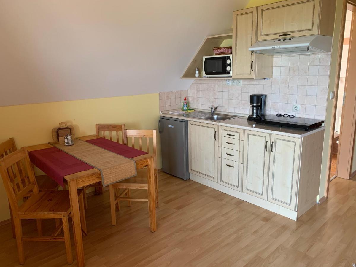 Holidaysport Haus Balatongyörök Esterno foto